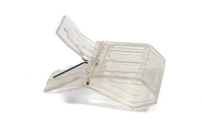 Queen Catcher Clip - Plastic
